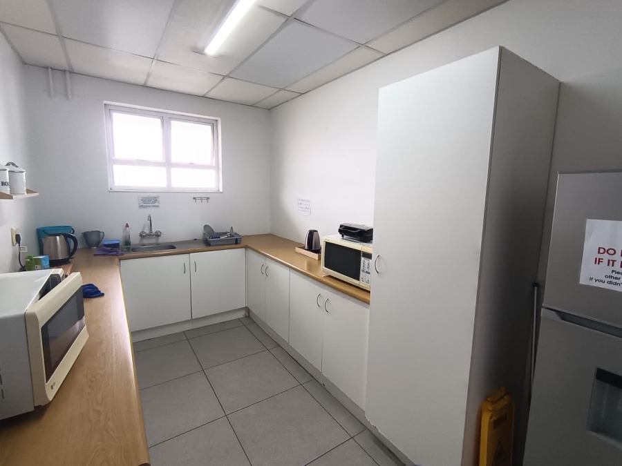 To Let Commercial Property for Rent in Lorraine Eastern Cape